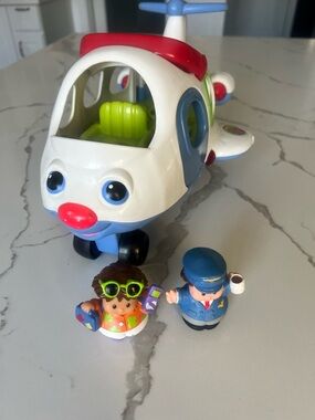 Fisher Price Airplane with Pilot and Passenger Figures